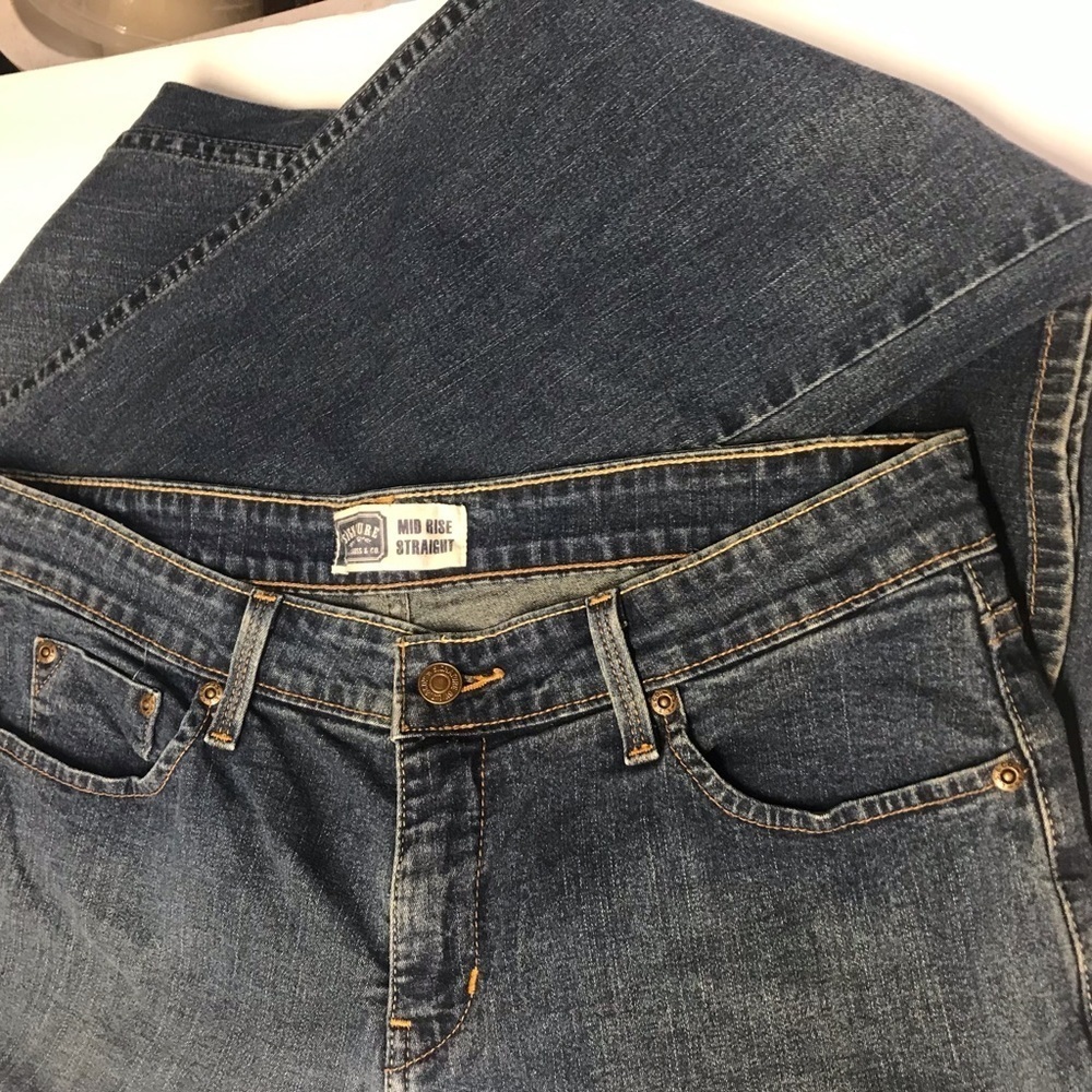 Levi’s woman’s jeans mid-rise straight leg sz 12L